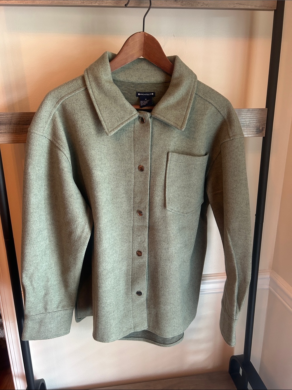 Women’s oversized green shacket